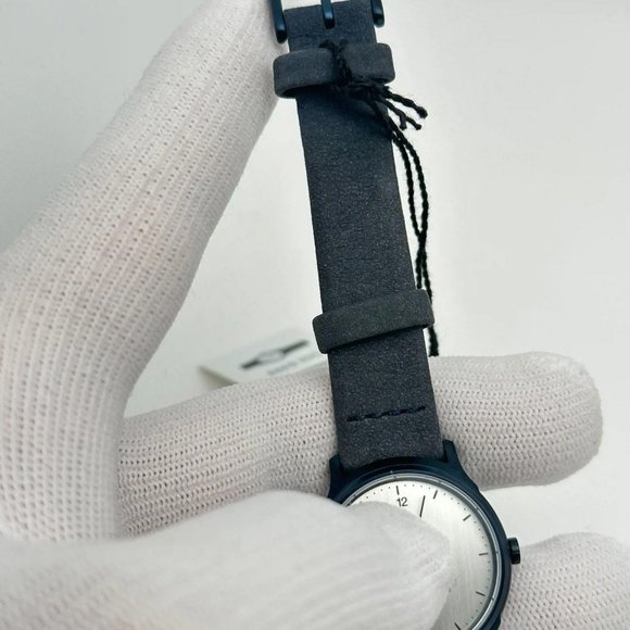 Mondaine Helvetica 26mm Steel Silver Dial Ladies Quartz Watch MH1.L1110.LD - Picture 3 of 3